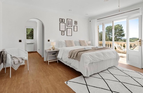 Crestatx Villa | Can Tranquilo modern 4 bedroom villa with gigantic pool