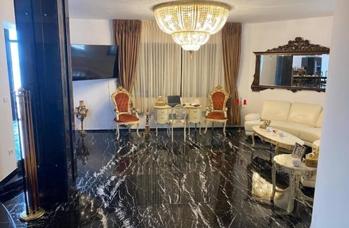 Eforie Nord Apartment | Canada Castle -Luxury Vila & Apartment with Sea View