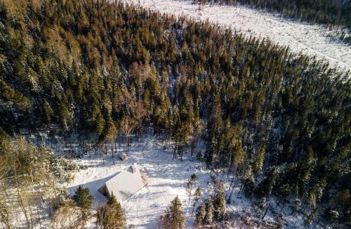 Ste-Lucie-des-Laurentides House | Canadian Classic - Spa - Sauna - Fire - Forest