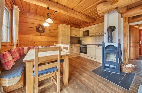 Saalbach Ski Chalet | Canadian log cabin in the heart of Saalbach-Hinterglemm with JokerCard in Summer