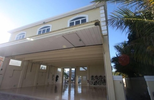Summerland Key House | Canal Front (Deep Water) Tropical Villa