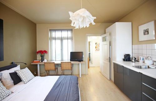 Grachtengordel-West Bed & Breakfast | Canal Studio Apartment