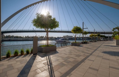 Al Safa Apartment | CanalFront - Central Location up to 7 Guests