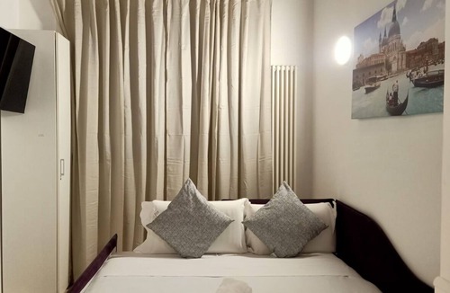 Dorsoduro Apartment | Canals Edge
