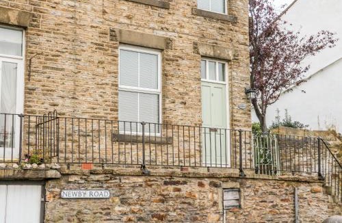 Kildwick House | Canalside Cottage