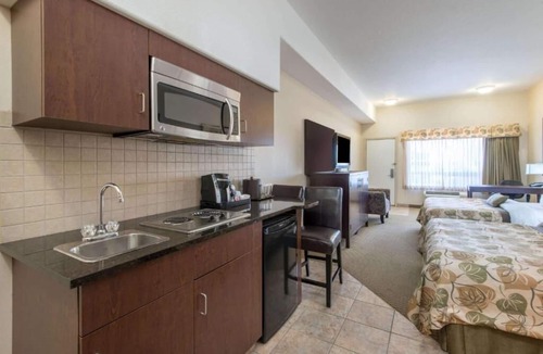 Wainwright Hotel | Canalta Wainwright