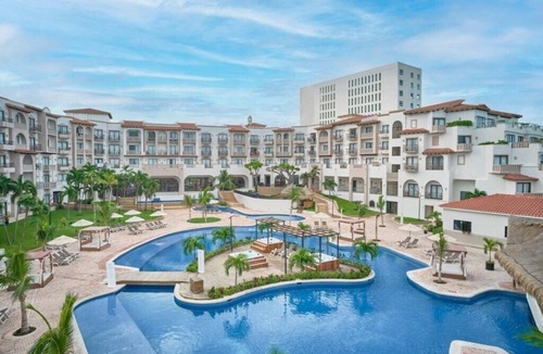 Punta Cancun Condo | Cancún | Couples Beach Retreat | Pool + Beach
