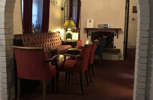 Stamford Hotel | Candlesticks