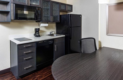 Appleton Hotel | Candlewood Suites Appleton by IHG
