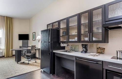 Bethlehem Hotel | Candlewood Suites Bethlehem South by IHG