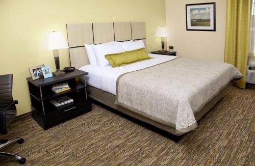 Cotulla Hotel | Candlewood Suites Cotulla by IHG