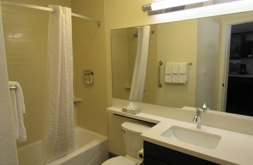 Cotulla Hotel | Candlewood Suites Cotulla by IHG