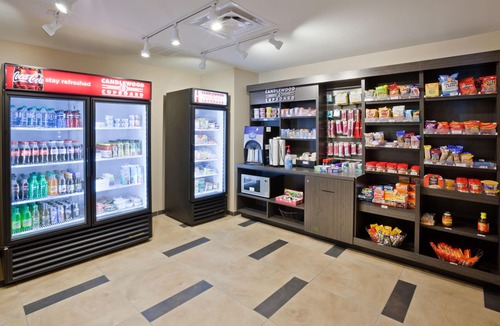 Dickinson Hotel | Candlewood Suites Dickinson ND by IHG