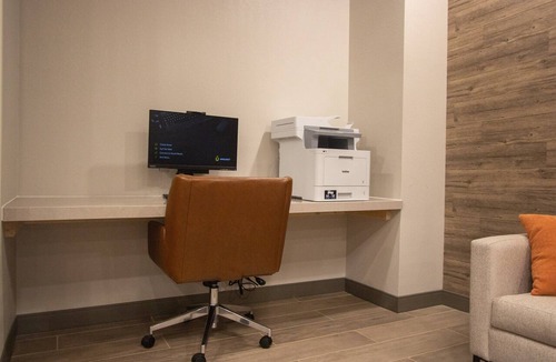 Jeffersonville - Clarksville Hotel | Candlewood Suites Louisville North by IHG