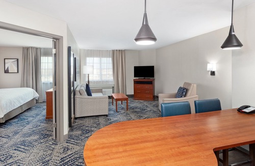 Jeffersonville - Clarksville Hotel | Candlewood Suites Louisville North by IHG
