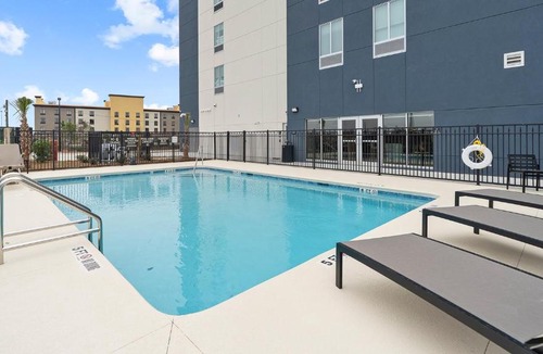 Perry Hotel | Candlewood Suites Perry-National Fairground Area by IHG