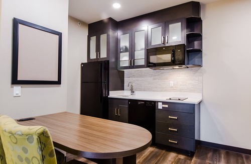 West Edmonton Hotel | Candlewood Suites West Edmonton - Mall Area by IHG