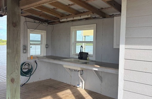 Cedar Lane House | Caney Creek Fishing Lodge