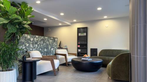 Canmore Hotel | Canmore Inn & Suites