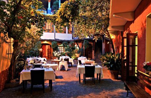 Cocconato Hotel | CANNON d'ORO