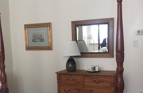 Rowlesburg Hotel | Cannon Hill Inn