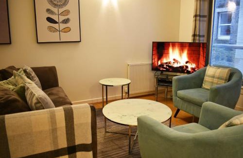 Fort Augustus Apartment | Cannon Point BW7