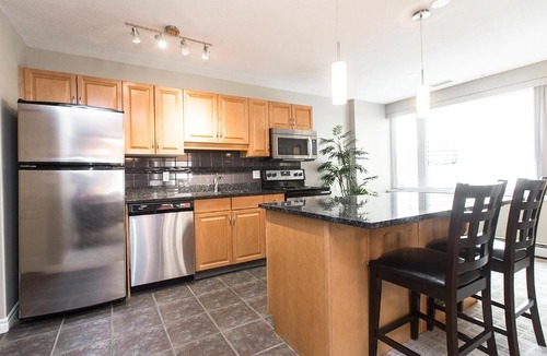 North Central Edmonton Hotel | Canterra Suites Hotel