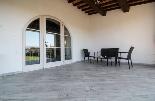 Cecina Apartment | Cantine, two-bedroom terraced house PLUS