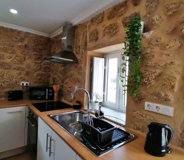 Almeida House | Cantinho D'Aldeia