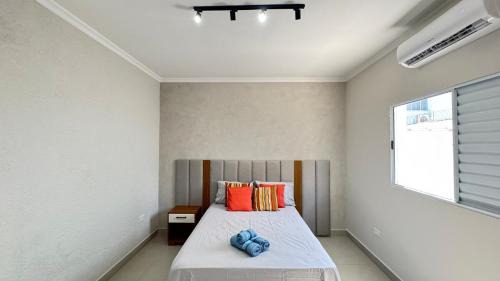 Centro House | Cantinho Perfeito para Dois Conforto e Mar Bem Pertinho, Casa terrea no centro 80M Praia, Ar, Enxoval,Estacionamento e churrasqueira