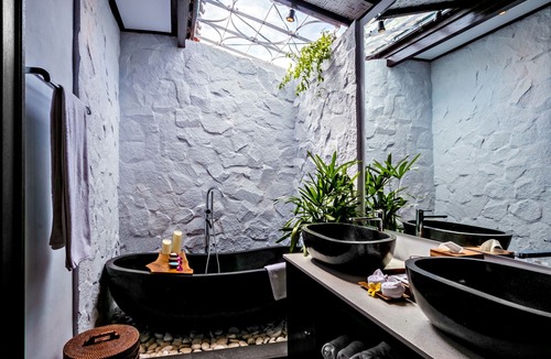 Lodtunduh Hotel | Canvas Escape Resort