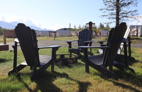 Seward Cottage | Canvas Glamping Tent -Sleeps 3