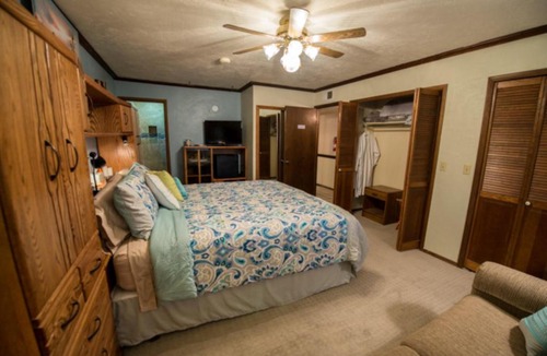 Page Bed & Breakfast | Canyon Colors Bed and Breakfast