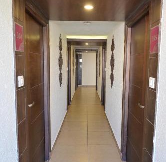 Vadapalani Hotel | Canyon sun