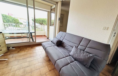 Cap d'Agde Apartment | Cap d'Agde: Studio cabin 4 pers, pool, beach 600m, parking