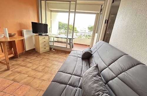 Cap d'Agde Apartment | Cap d'Agde: Studio cabin 4 pers, pool, beach 600m, parking