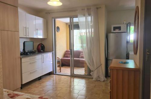 Cap d'Agde Apartment | CAP D'AGDE studio cabine 4 couchages CT170-066
