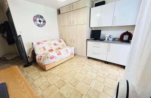 Cap d'Agde Apartment | CAP D'AGDE studio cabine 4 couchages CT170-066