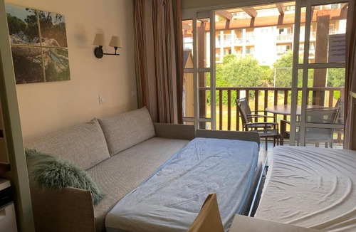 Le Dramont Apartment | Cap Esterel 2 pièces Climatisé 4-5pers Piscines Parking Draps Wifi