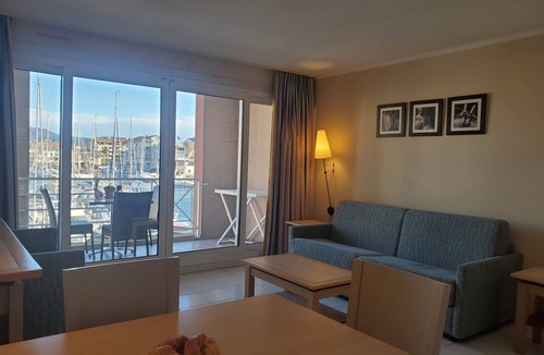 Frejus Port Apartment | Cap Hermès Studio Port View 31m2 air-conditioned WIFI 3 people swimming pool beaches parking