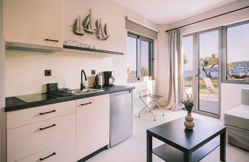 Katsarou House | Cape Blue Suites