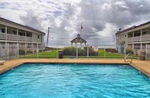 Mara Vista Apartment | Cape Cod Beachfront Studio Condo,Falmouth MA Available July 10-17, 2026 7 nights