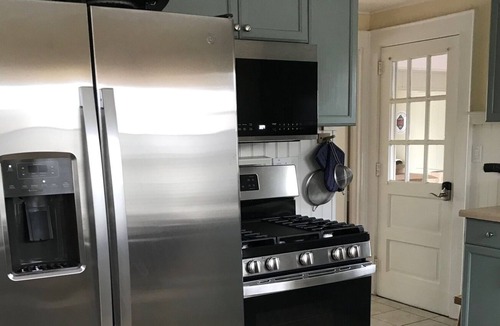 Buzzards Bay House | Cape Cod Canal & Mass Maritime College: Best location for striper fishing & more