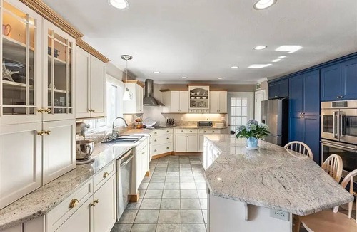 West Wareham House | Cape Cod Getaway w/Private Lake, Petting Zoo, Kayaks, Jacuzzi Tub, Gym + more!