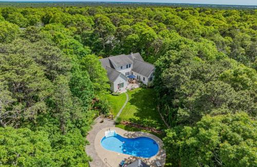 Barnstable House | Cape Cod luxury with private pool