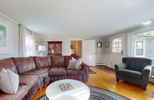 Brewster House | Cape Landing Cottage