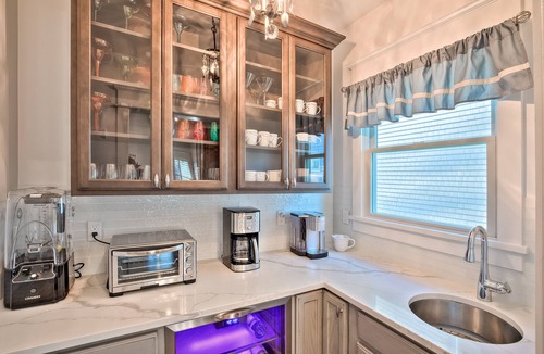 West Cape May House | Cape May 5 Bed, 4 Bath Accommodates 14 in Spacious Entertainment House