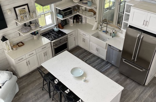 West Cape May House | Cape May Cottage in The Woods with Great Floor Plan - 3 en-suite bedrooms +Loft