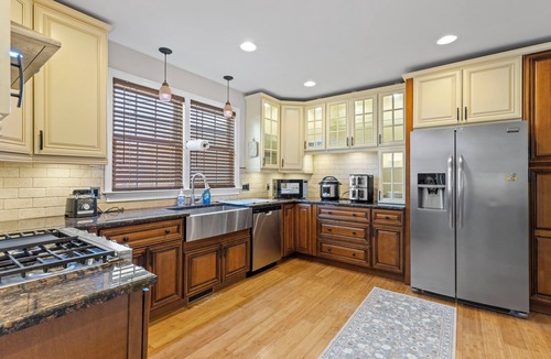 Lower Township Villa | Cape May Reserve: 5BR/5.5BA Ensuites, Private Cottage, Dog Friendly,Pool in June