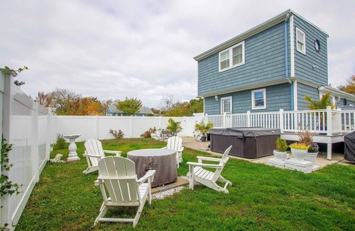 Villas House | Cape May Villas Pet Friendly 3 BR, 2 Bath home w/Pool & Hot Tub